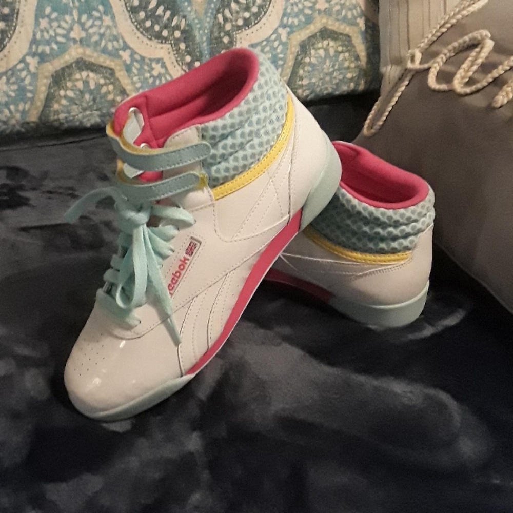 Reebok tennis shoes